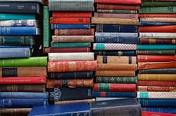 Astronomy Book Reviews (image credit Unsplash)