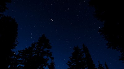 Clear night sky with meteor shower (image credit unsplash)